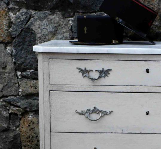 French 3 Drawer Commode